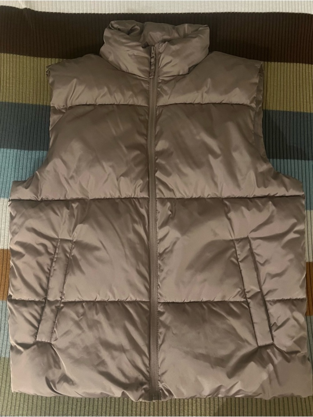 Old Navy Quilted Puffer Vest in Brown